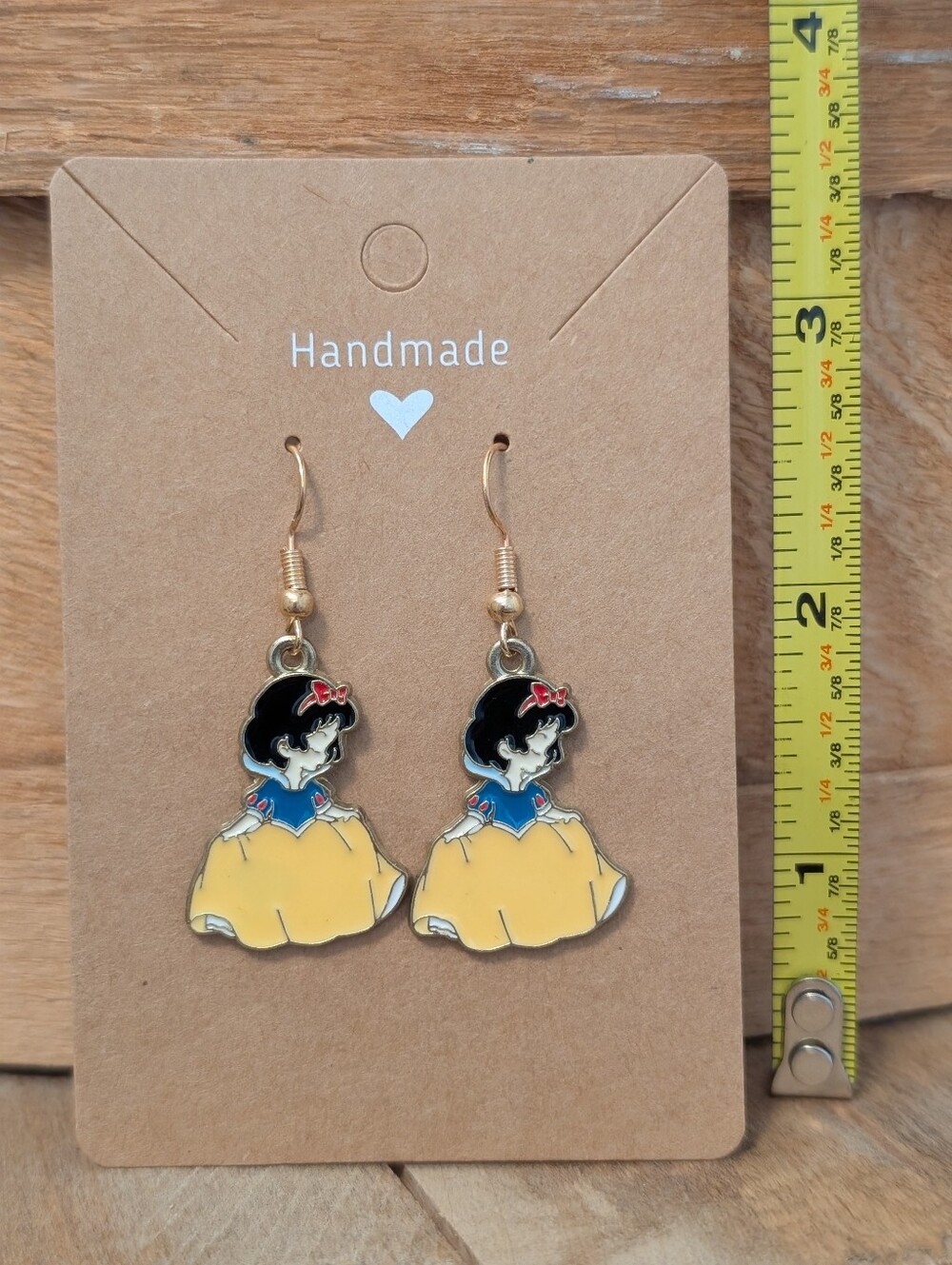 Disney Snow White And The Seven Dwarfs Enamel Metal Earrings NEW
